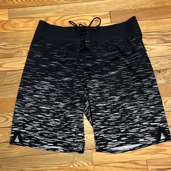 Lululemon Men's Swim Trunks 36" Waist - Picture 1 of 7